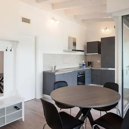 Modern With View Daire