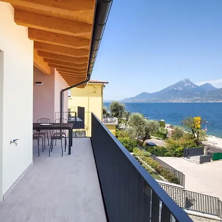 Modern With View Daire Castelletto Di Brenzone