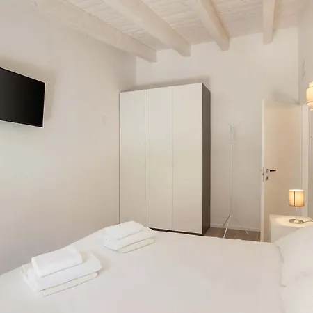Apartment Modern With View *