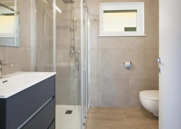 Lägenhet Modern With View Castelletto Di Brenzone