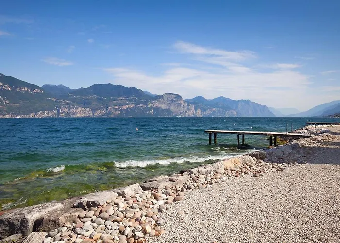Modern With View Castelletto Di Brenzone